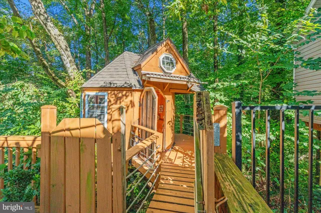 $4,700 | 6123 Beech Tree Drive, Alexandria, VA 22310