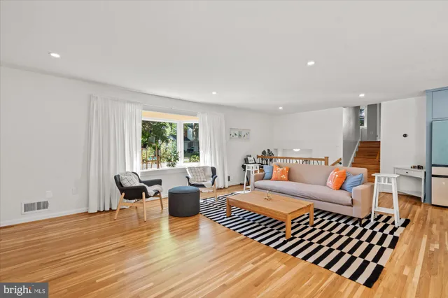 $4,700 | 6123 Beech Tree Drive, Alexandria, VA 22310