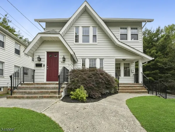 $3,250 | 485 Valley Road, Unit 1, Montclair, NJ 07043