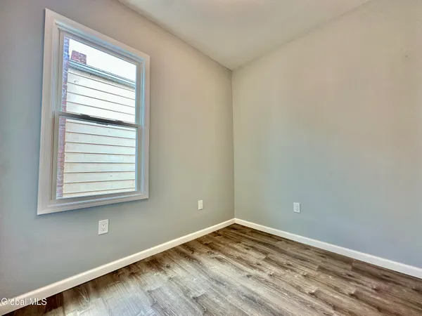 $1,800 | 37 High Street, Unit 2, Green Island, NY 12183