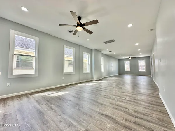 $1,800 | 37 High Street, Unit 2, Green Island, NY 12183