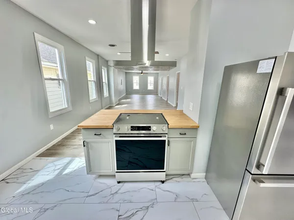 $1,800 | 37 High Street, Unit 2, Green Island, NY 12183