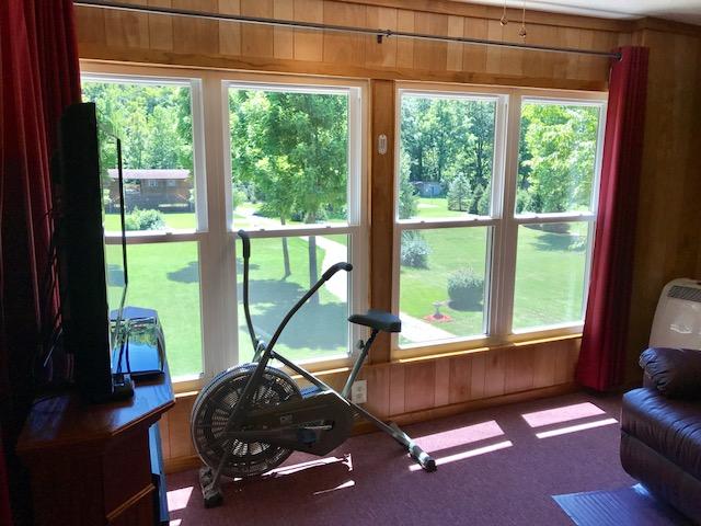 2131 Evergreen Road Covington, VA 24426 - Photo 30 of 56 1st floor sunroom