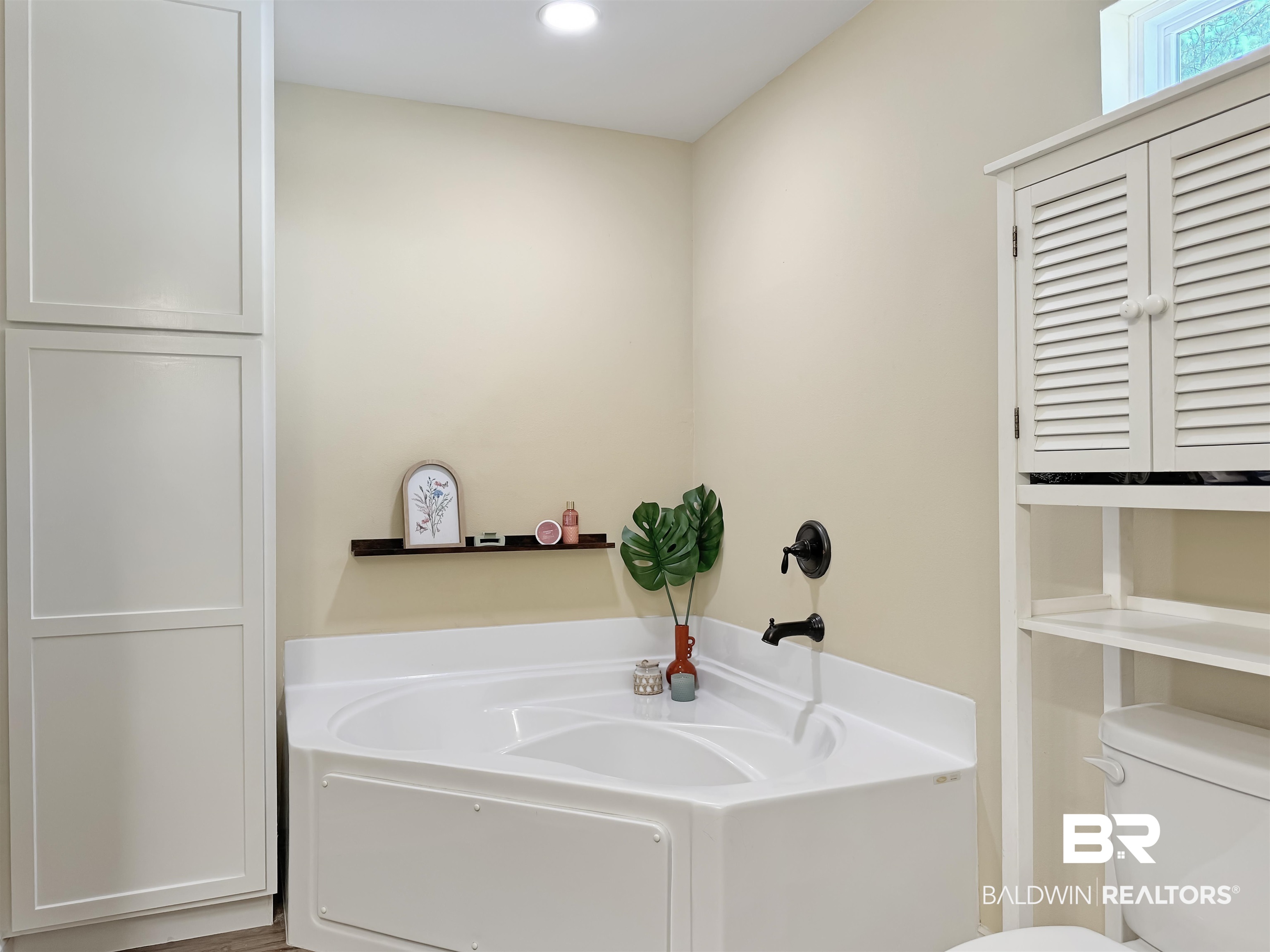 30687 Brady Road Robertsdale, AL 36567 - Photo 25 of 53 Primary Bathroom