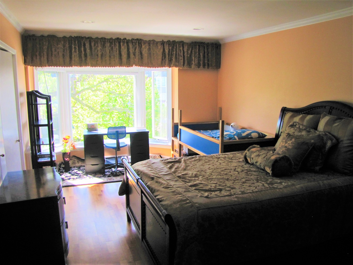 200 Thames Parkway, Unit 3E Park Ridge, IL 60068 - Photo 8 of 16