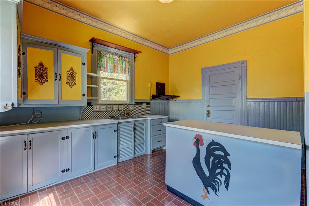 712 South Main Street Reidsville, NC 27320 - Photo 21 of 50