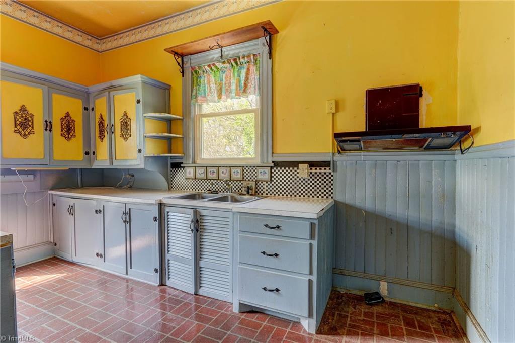 712 South Main Street Reidsville, NC 27320 - Photo 23 of 50