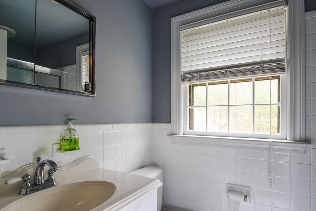 11 Cedar Hill Road Dover, MA 02030 - Photo 14 of 27 Gallery Image 14
