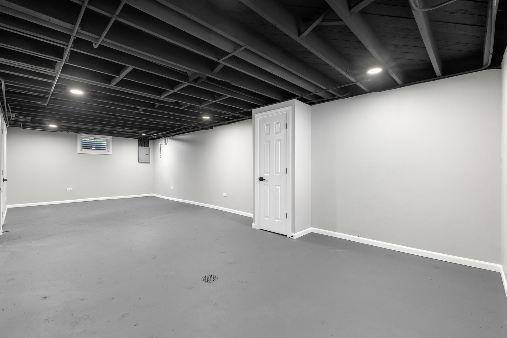 22 North 12th Street St. Charles, IL 60174 - Photo 29 of 37 a view of an empty room