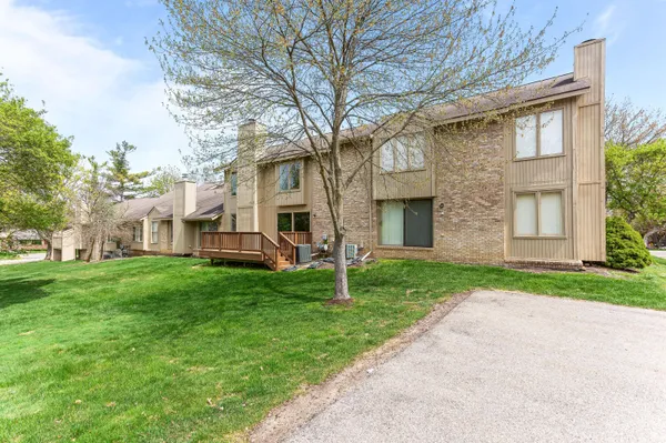 $539,900 | 4291 Foxpointe Drive, Unit 53, West Bloomfield, MI 48323