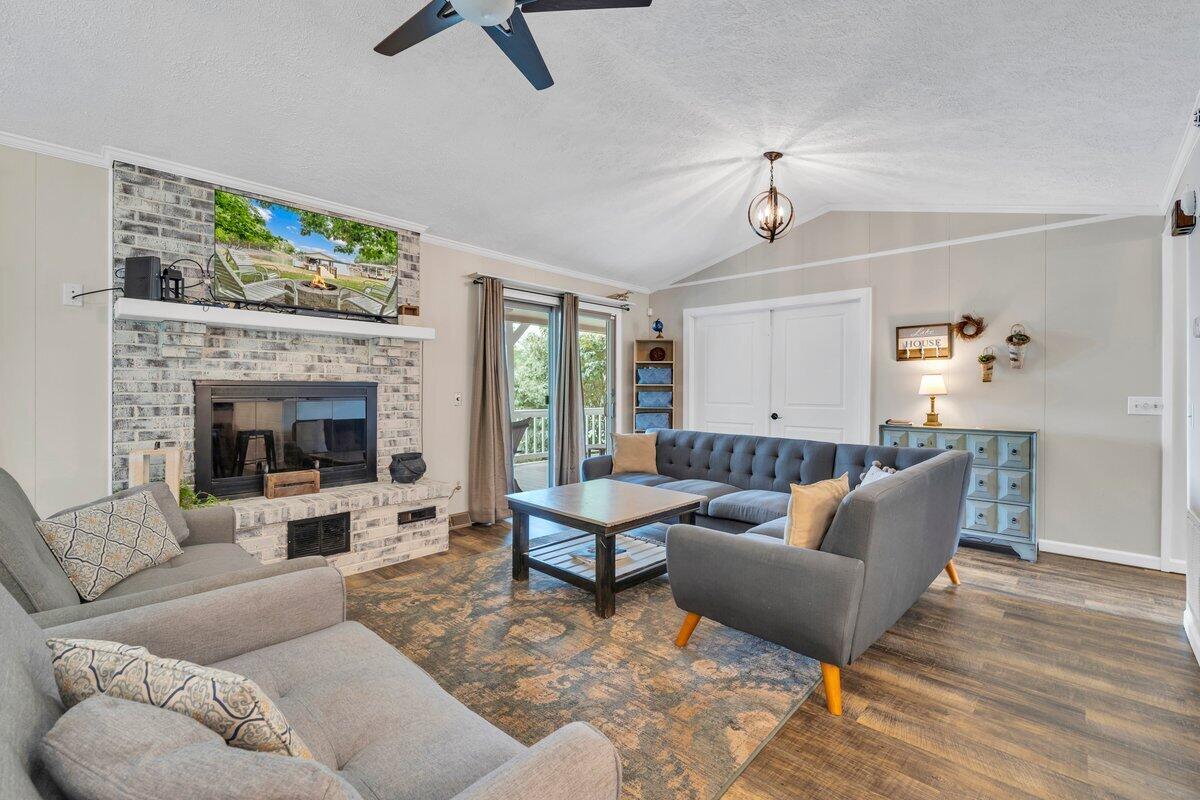 6015 Smith Mountain Road Penhook, VA 24137 - Photo 14 of 62 MIB00802