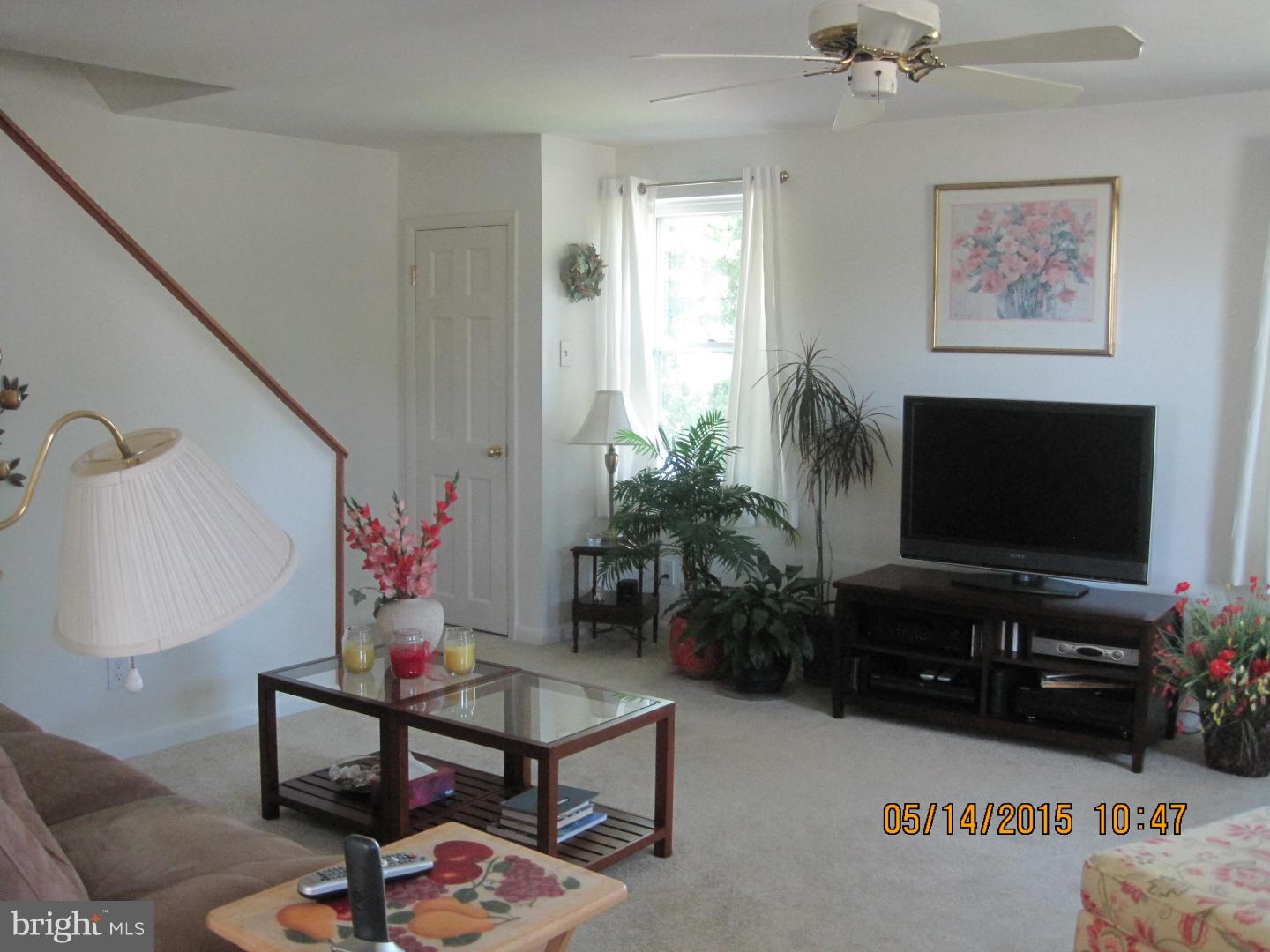 1036 Lamb Road Secane, PA 19018 - Photo 9 of 23 Living Room