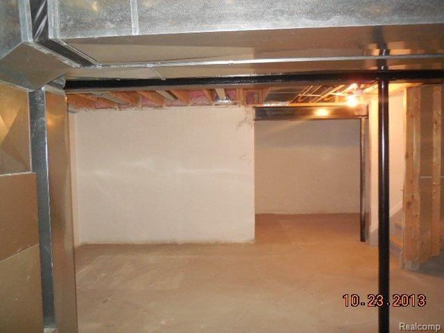 45505 Rathmore Drive, Unit 72 Macomb, MI 48044 - Photo 16 of 17 45505 Rathmore Dr Macomb (48).JP