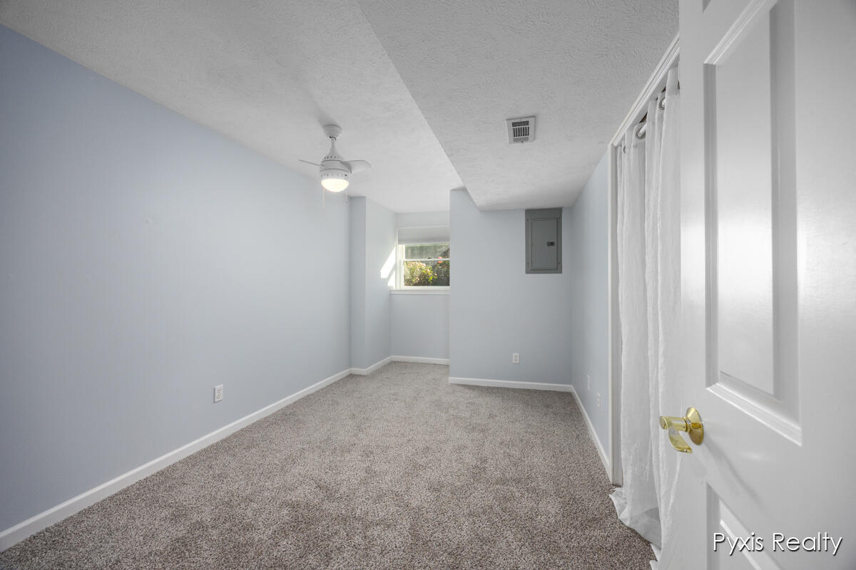 1157 Corvette Drive Jenison, MI 49428 - Photo 37 of 61 IMG_1031