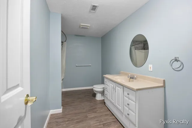 $484,000 | 1157 Corvette Drive, Jenison, MI 49428