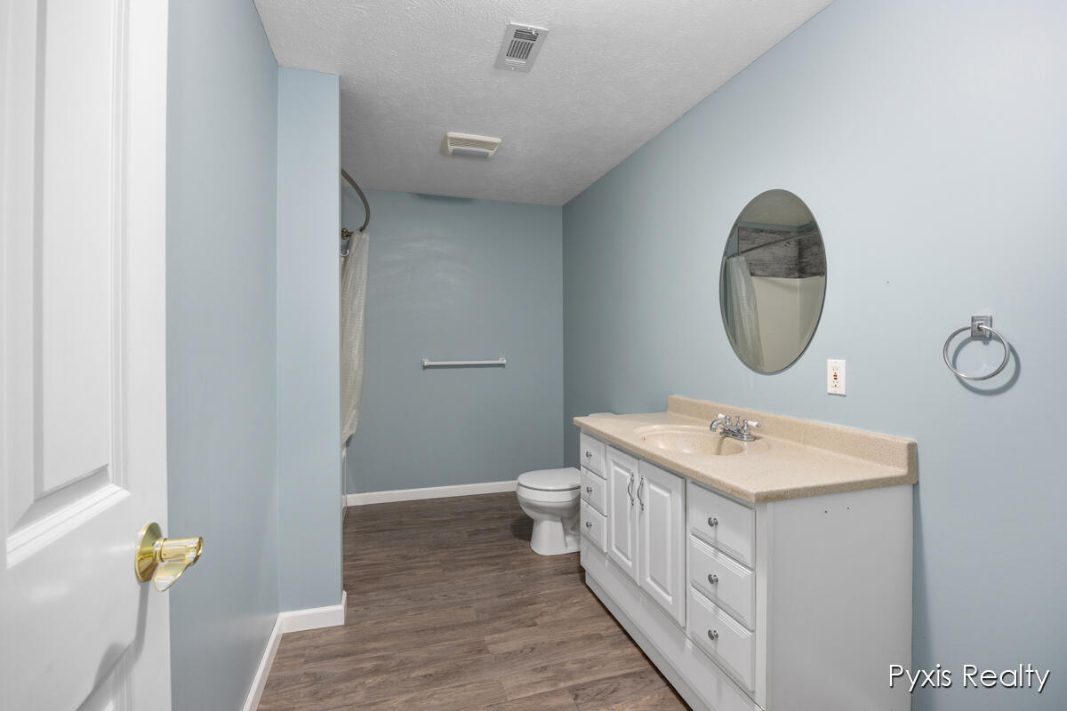 1157 Corvette Drive Jenison, MI 49428 - Photo 38 of 61 IMG_1032