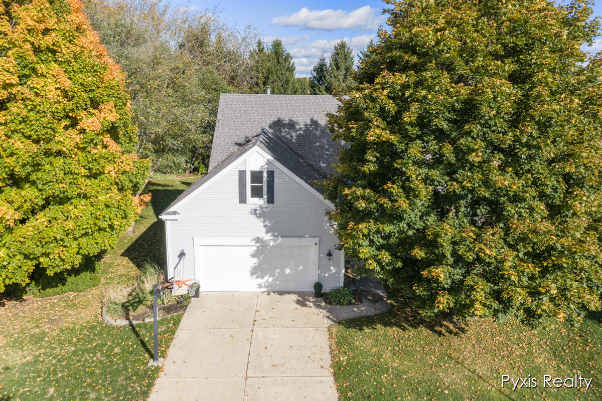 1157 Corvette Drive Jenison, MI 49428 - Photo 46 of 61 IMG_1040