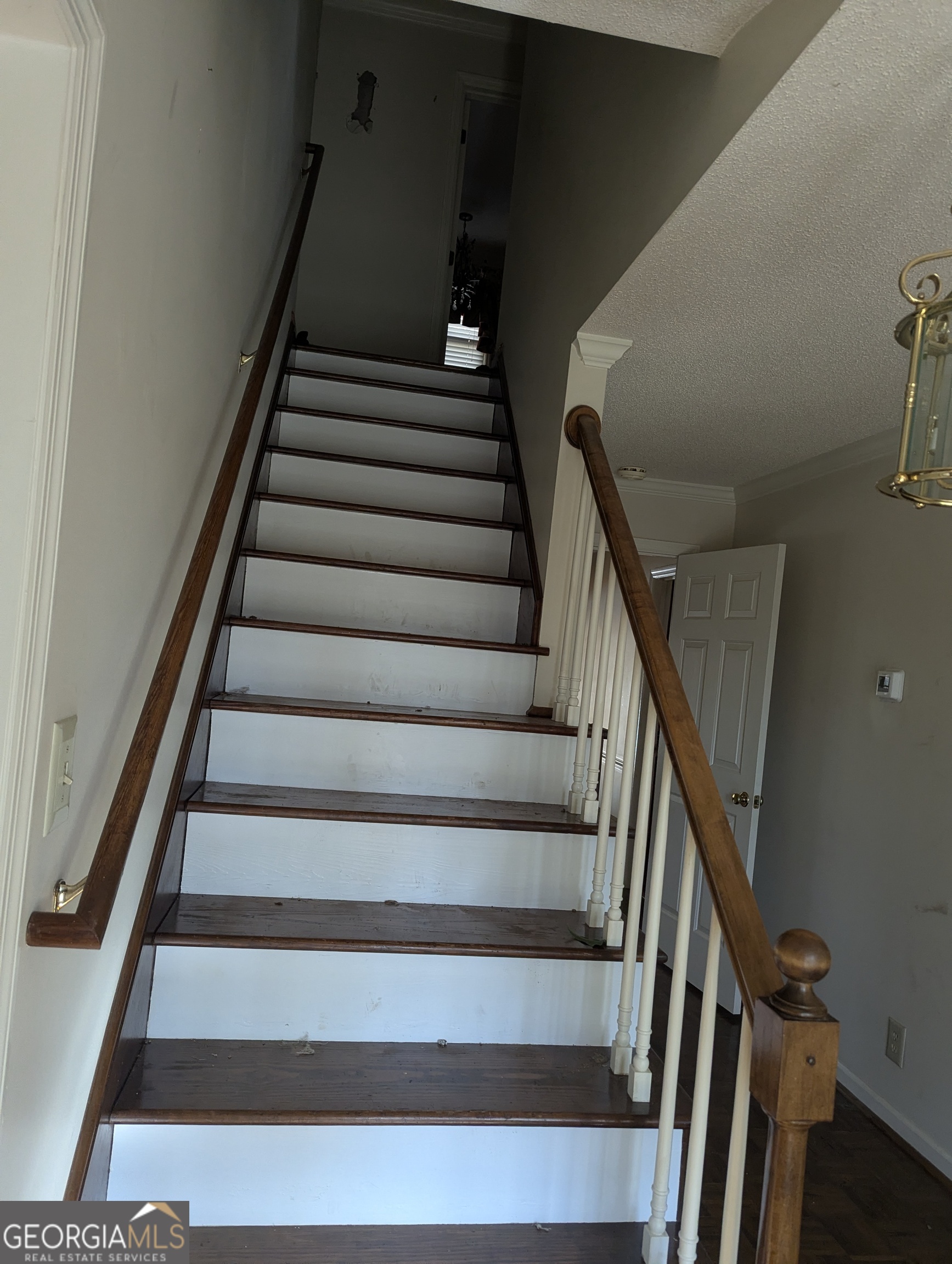 6111 Peake Road Macon, GA 31220 - Photo 8 of 21 a view of entryway