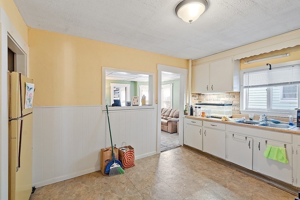 11 Autumn Street Lowell, MA 01852 - Photo 27 of 35