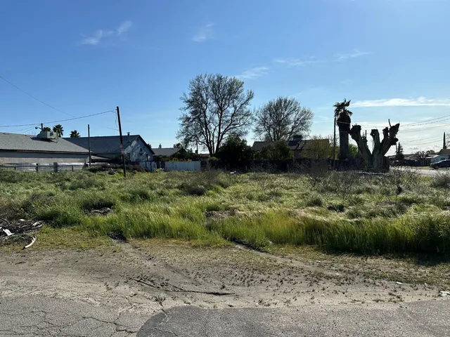 $120,000 | 102 I Street, Turlock, CA 95380