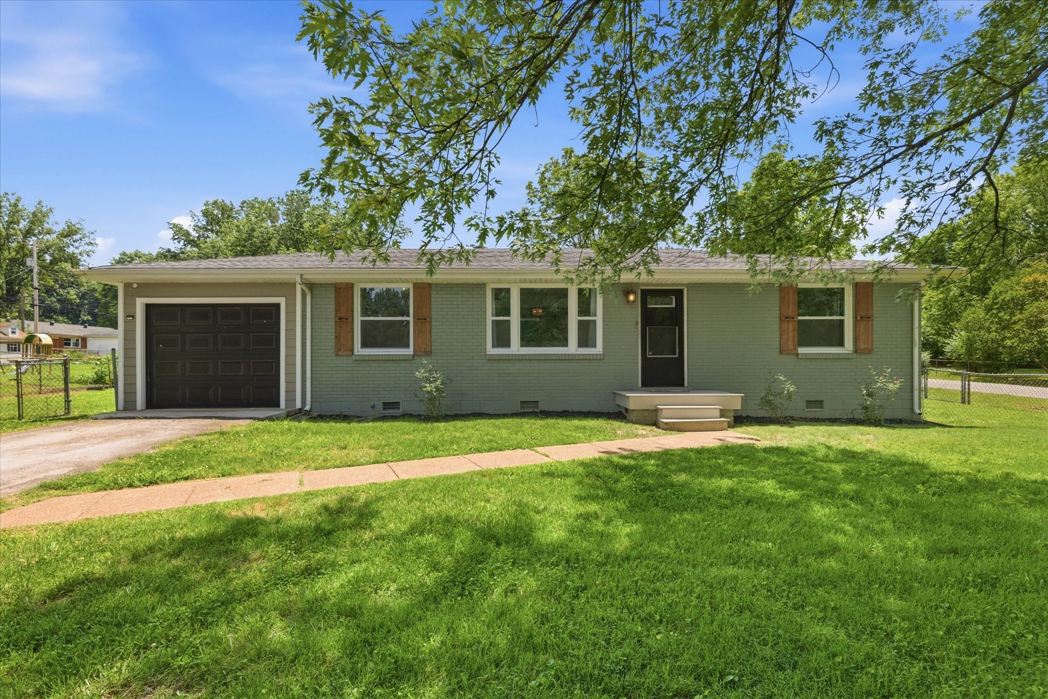 37 Hillsboro Road Clarksville, TN 37042 - Photo 1 of 36