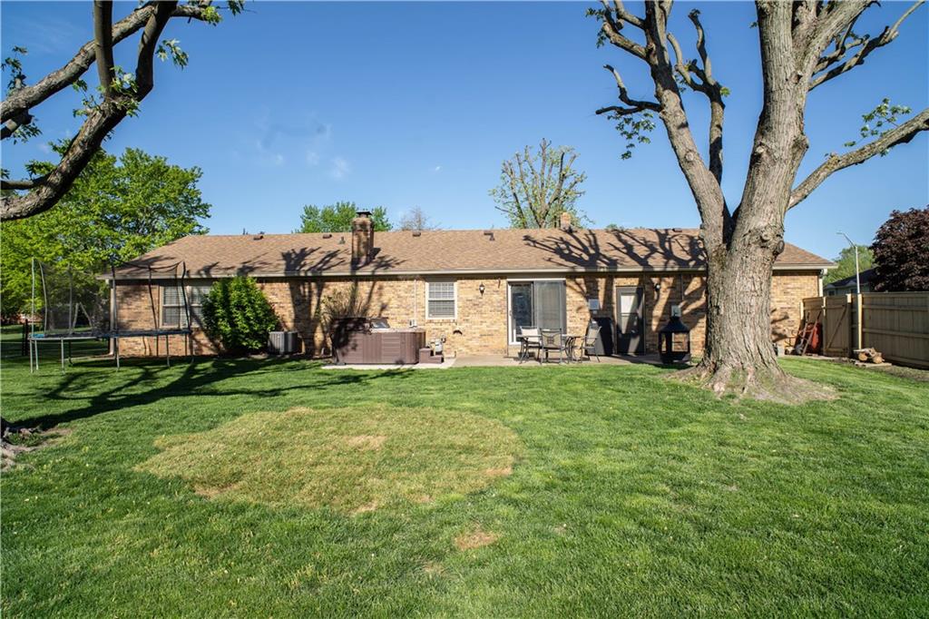 852 Boulder Road Indianapolis, IN 46217 - Photo 5 of 48 Gallery Image 5