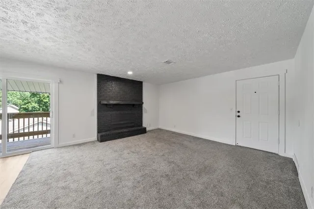 $975,000 | 1000 Twin Oaks Terrace, Harrisonville, MO 64701