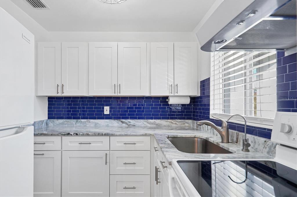 1553 Pleasant Road, Unit H27 Bradenton, FL 34207 - Photo 9 of 27