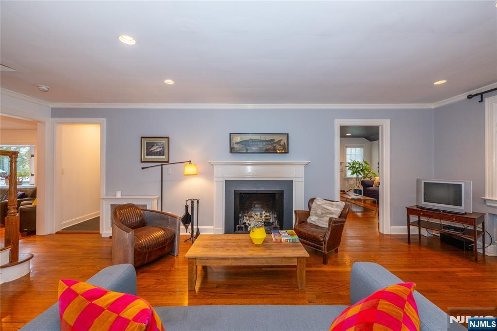 139 Glenwood Road Ridgewood, NJ 07450 - Photo 12 of 41