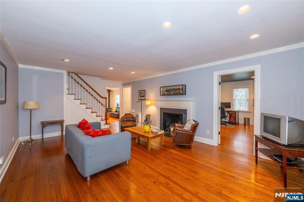 139 Glenwood Road Ridgewood, NJ 07450 - Photo 13 of 41