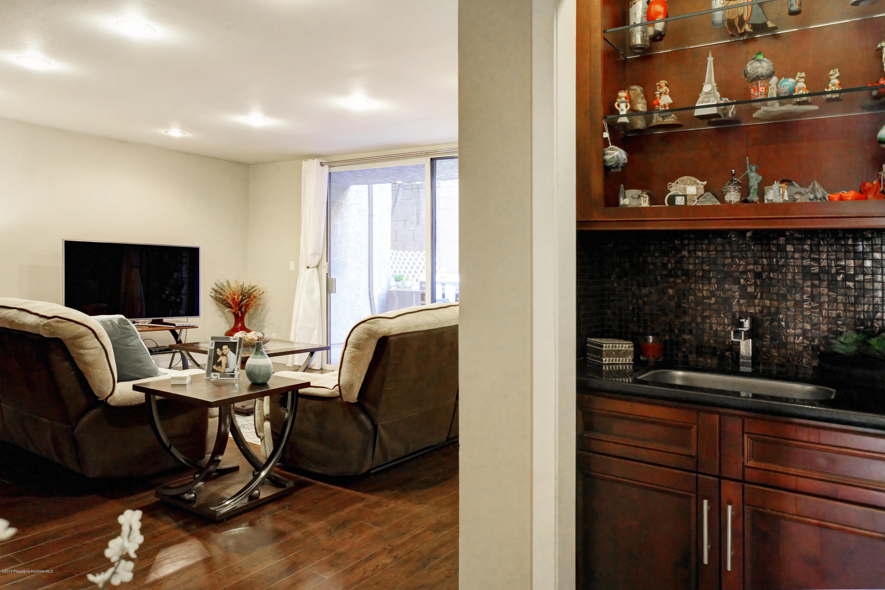 1401 Valley View Road, Unit 128 Glendale, CA 91202 - Photo 24 of 52 BUILT-IN-BAR