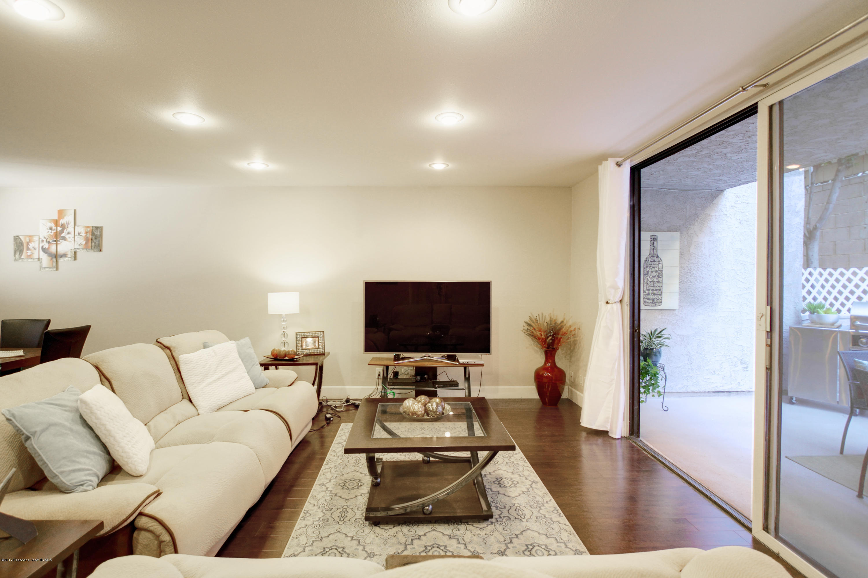 1401 Valley View Road, Unit 128 Glendale, CA 91202 - Photo 4 of 52 LR-6