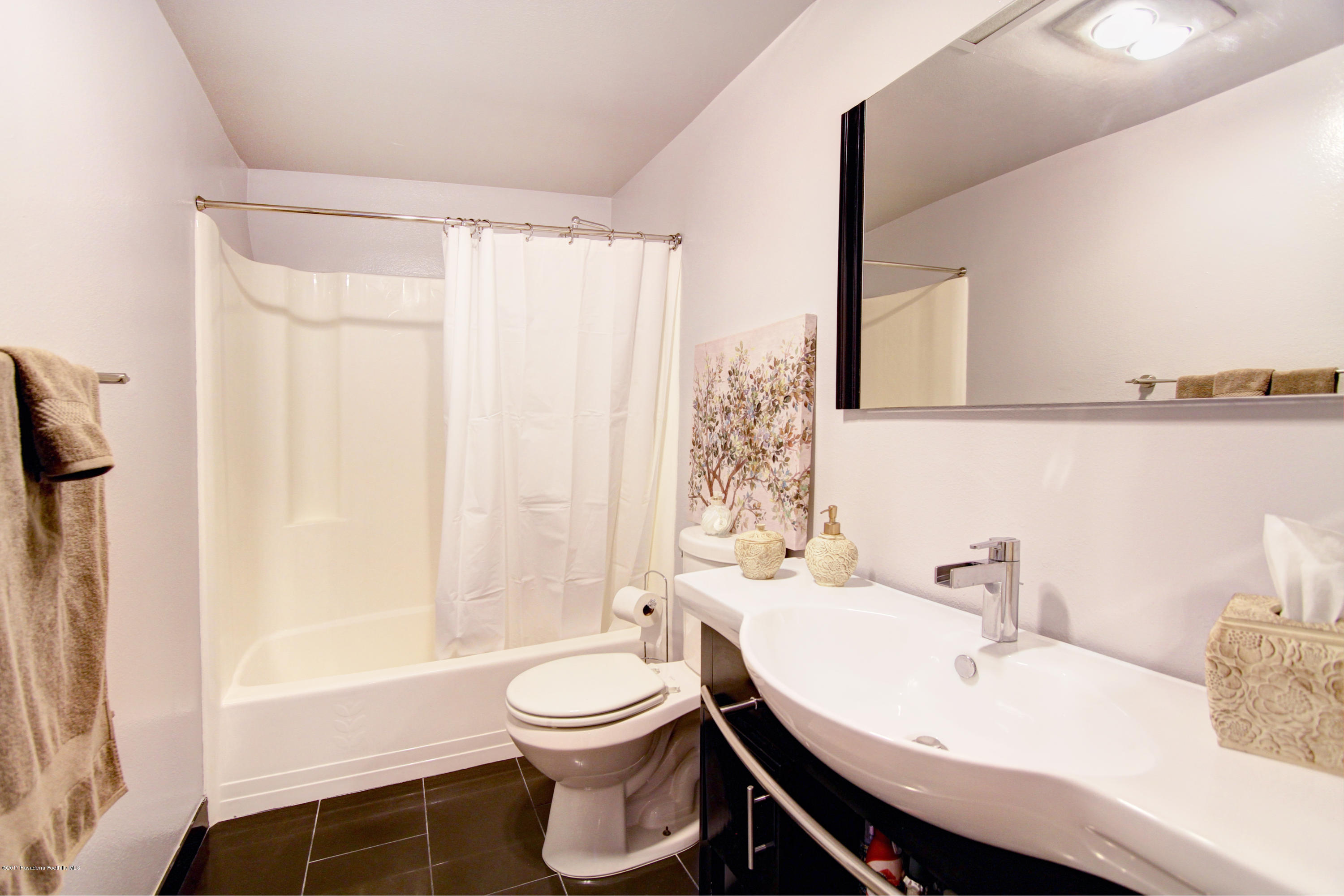 1401 Valley View Road, Unit 128 Glendale, CA 91202 - Photo 36 of 52 MBA-1