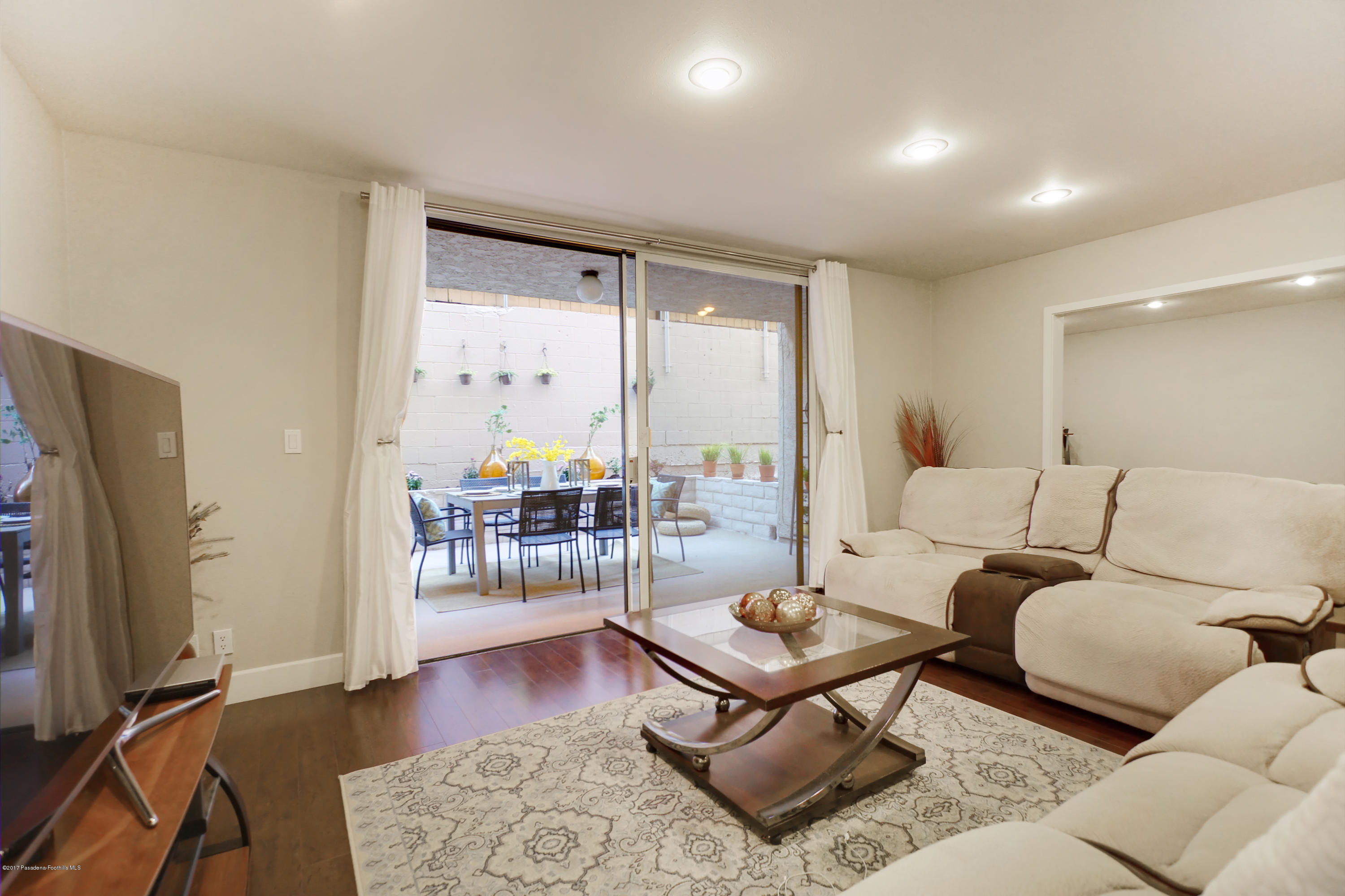 1401 Valley View Road, Unit 128 Glendale, CA 91202 - Photo 7 of 52 LR-5