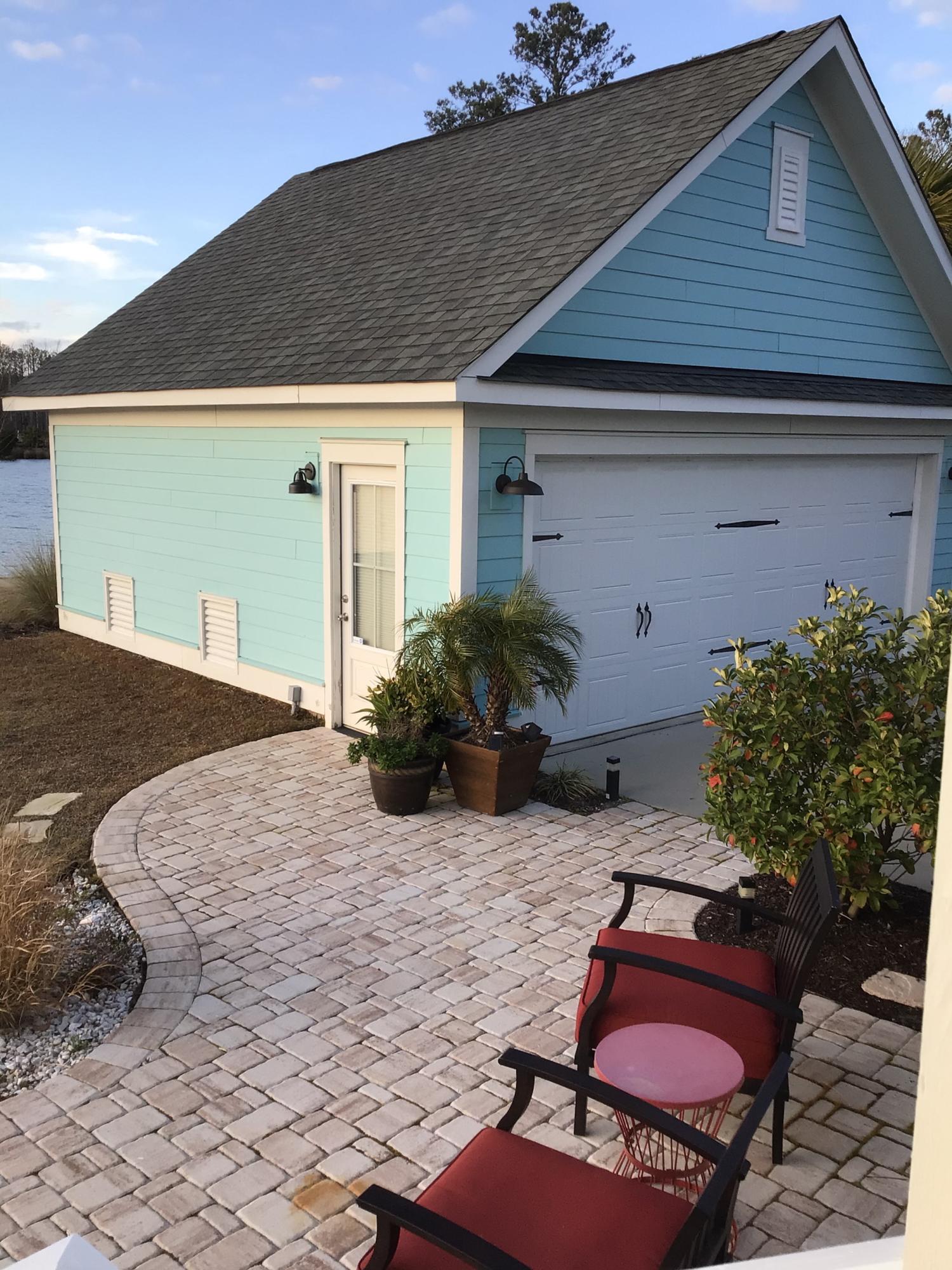 1555 Watt Pond Road Mount Pleasant, SC 29466 - Photo 22 of 25 Patricia Chakeris - 22-Patio right