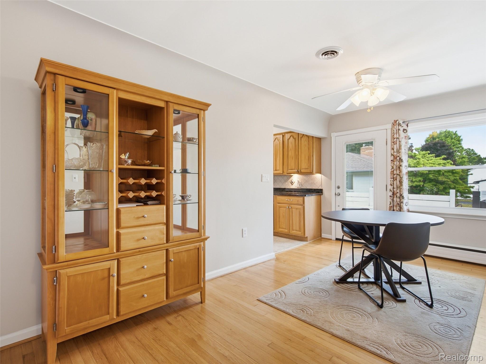 24 Nevada Avenue Rochester, MI 48309 - Photo 18 of 34 Dining area