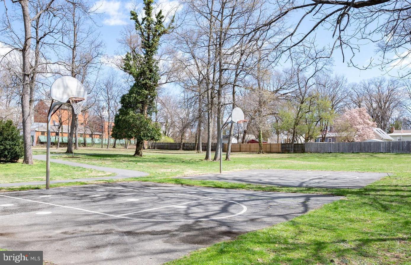 115 Woodland Road Gaithersburg, MD 20877 - Photo 38 of 40