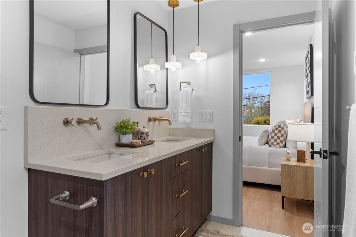 4106 49th Avenue Southwest Seattle, WA 98116 - Photo 12 of 17