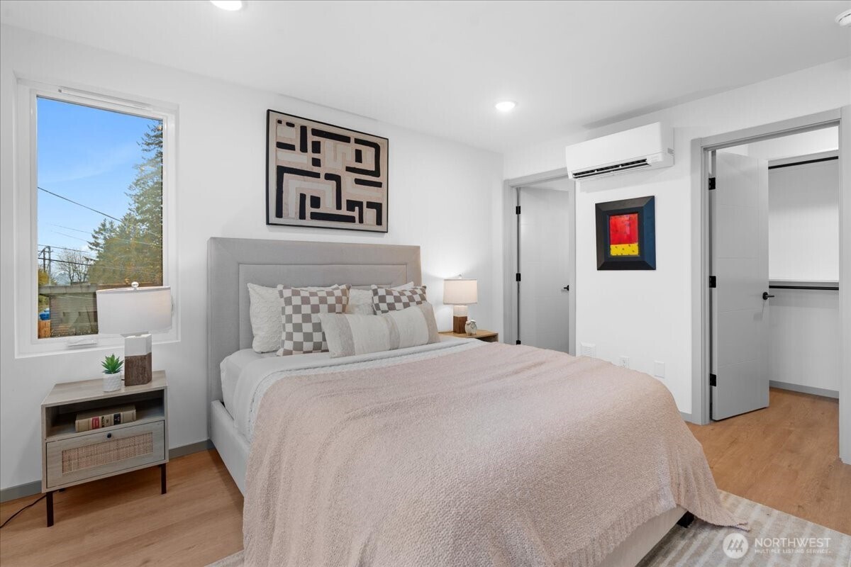 4106 49th Avenue Southwest Seattle, WA 98116 - Photo 8 of 17