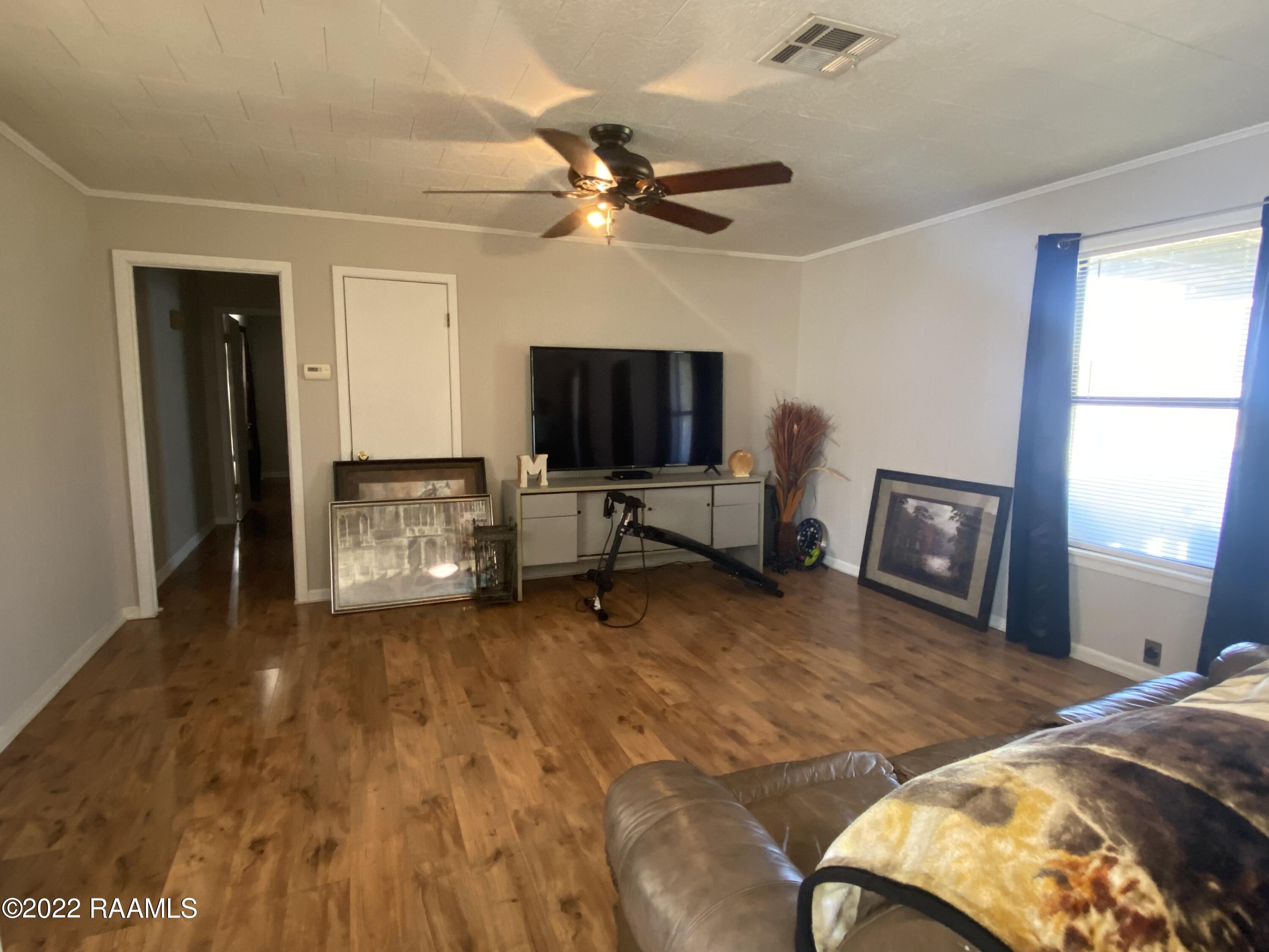 613 Ed Broussard Road New Iberia, LA 70563 - Photo 5 of 18 Gallery Image 5