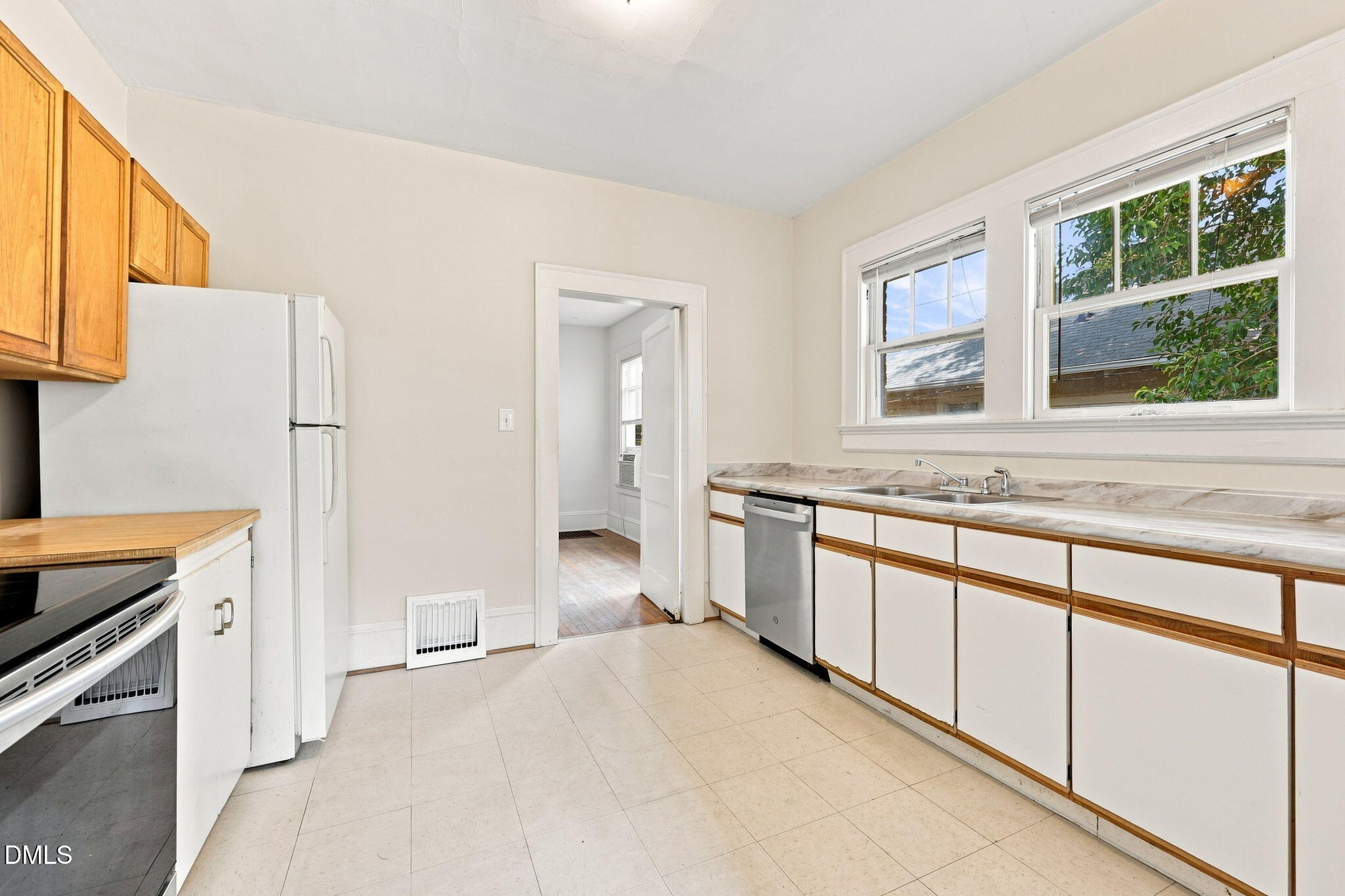 3123 Stanhope Avenue Raleigh, NC 27607 - Photo 22 of 44 30-web-or-mls-IMG_6518