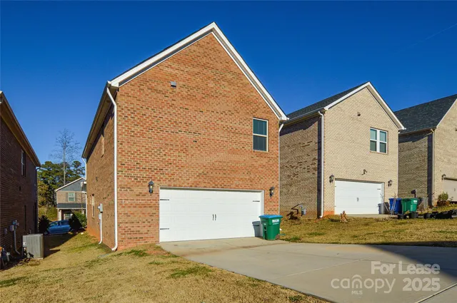 $2,295 | 3215 Lisburn Street, Charlotte, NC 28227