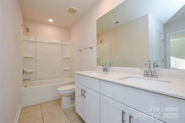 $2,295 | 3215 Lisburn Street, Charlotte, NC 28227