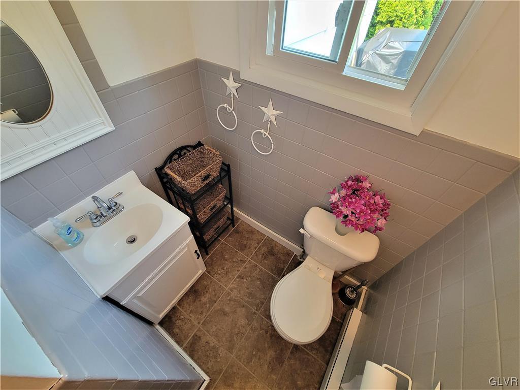 3119 North 3rd Street Whitehall, PA 18052 - Photo 15 of 37