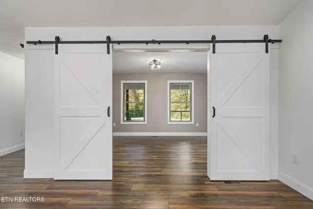 $549,900 | 1112 Gray Eagle Drive, Crossville, TN 38572