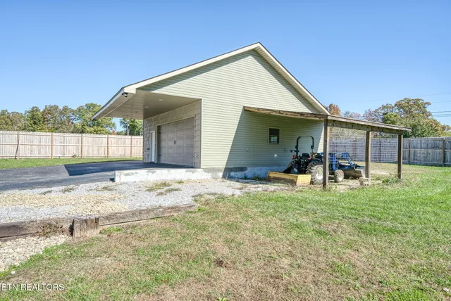 $549,900 | 1112 Gray Eagle Drive, Crossville, TN 38572