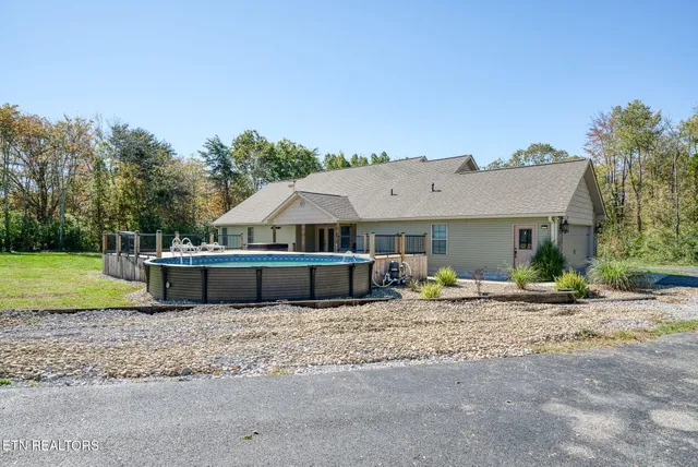 $549,900 | 1112 Gray Eagle Drive, Crossville, TN 38572