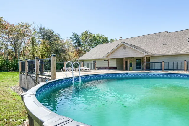 $549,900 | 1112 Gray Eagle Drive, Crossville, TN 38572