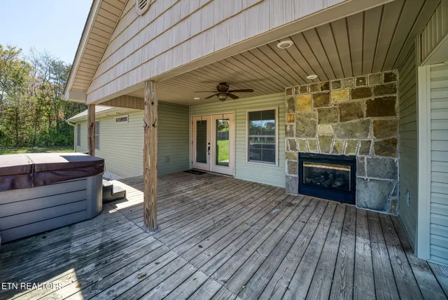 $549,900 | 1112 Gray Eagle Drive, Crossville, TN 38572