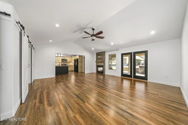 $549,900 | 1112 Gray Eagle Drive, Crossville, TN 38572